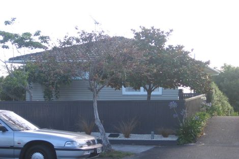 Photo of property in 23a Cruickshank Crescent, Meadowbank, Auckland, 1072