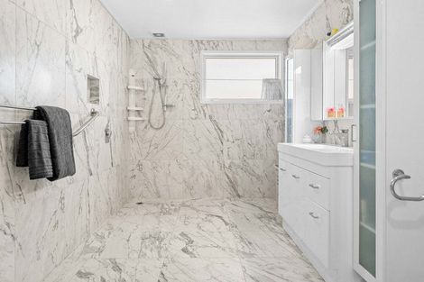 Photo of property in 2 Seychelles Drive, Papamoa Beach, Papamoa, 3118