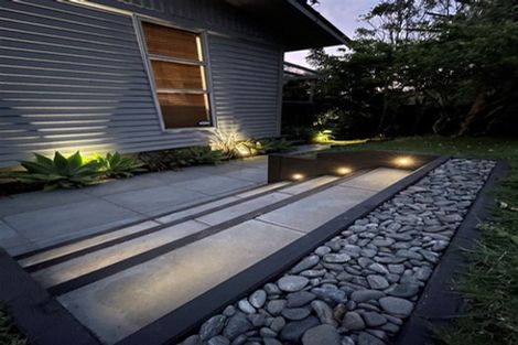 Photo of property in 20 Pavola Grove, Glenfield, Auckland, 0629