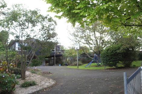 Photo of property in 96 Reeves Road, Pakuranga Heights, Auckland, 2010