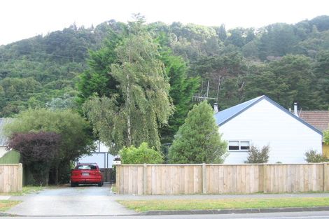 Photo of property in 81 Gemstone Drive, Birchville, Upper Hutt, 5018