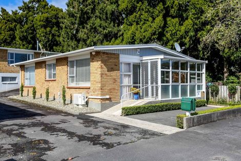 Photo of property in 4/6 Gilbert Street, New Plymouth, 4310