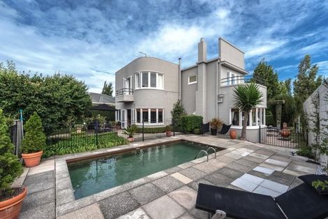 Photo of property in 27 Ingleton Terrace, Fairfield, Hamilton, 3214