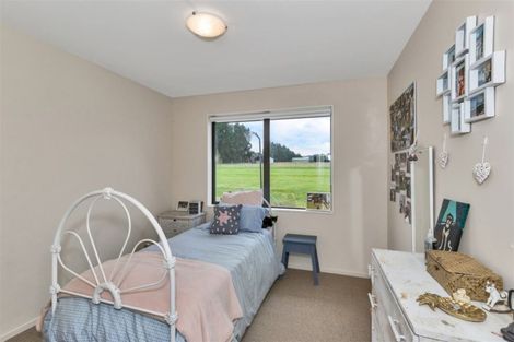 Photo of property in 72 Davis Road, Cust, Rangiora, 7471