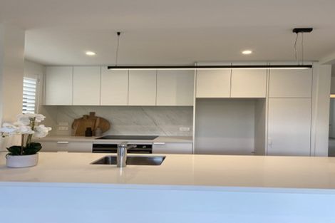 Photo of property in 2/162 Gowing Drive, Meadowbank, Auckland, 1072