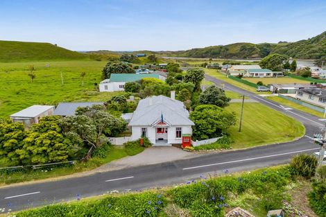 Photo of property in 3 Gribbin Street, Awakino, Mokau, 4376