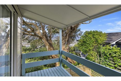 Photo of property in 8 Chestnut Grove, Maungaraki, Lower Hutt, 5010