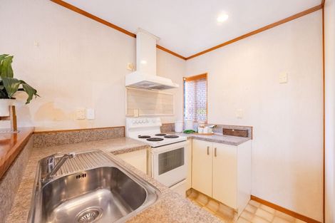 Photo of property in 2/411 Eastbourne Street East, Hastings, 4122