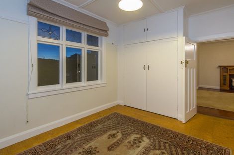 Photo of property in 134 Kelburn Parade, Kelburn, Wellington, 6012