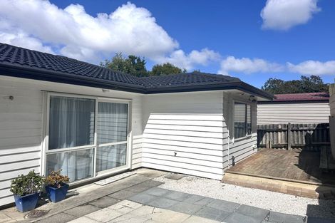 Photo of property in 33 Hutchinsons Road, Bucklands Beach, Auckland, 2014