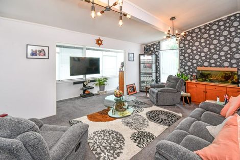 Photo of property in 43 Burundi Avenue, Clendon Park, Auckland, 2103