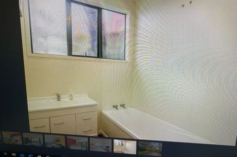 Photo of property in 16 Atamira Close, Churton Park, Wellington, 6037