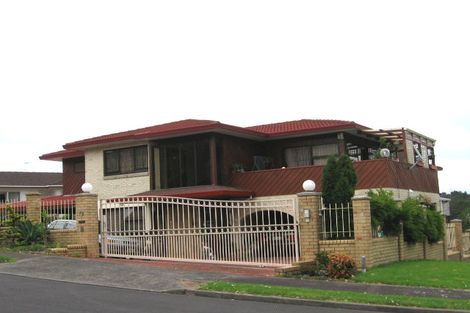 Photo of property in 8 Francis Curtis Avenue, Blockhouse Bay, Auckland, 0600