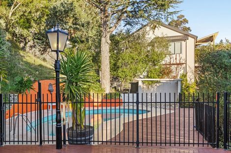 Photo of property in 77 Valley Road, Cashmere, Christchurch, 8022