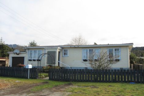 Photo of property in 39 Town Belt South, Blackball, 7804