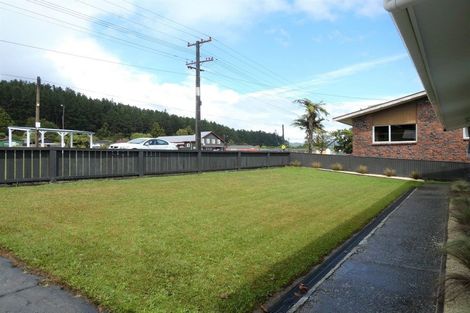 Photo of property in 69 Omapere Street, Dobson, Greymouth, 7805