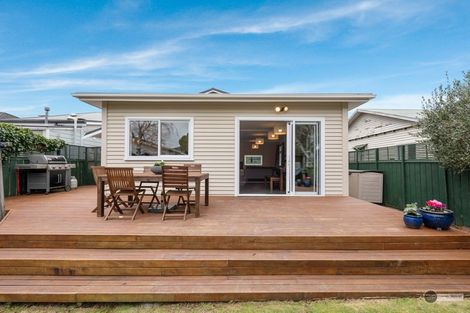 Photo of property in 24 South Street, Petone, Lower Hutt, 5012