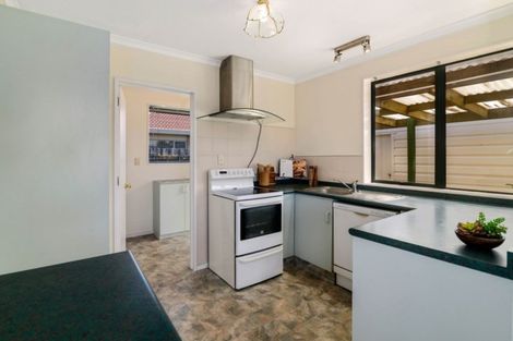 Photo of property in 5 Ashmore Place, Fairy Springs, Rotorua, 3015