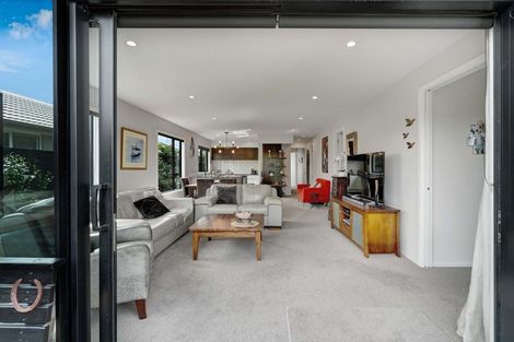 Photo of property in 10 Koreke Lane, Halswell, Christchurch, 8025