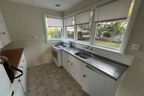 Photo of property in 37 Lambeth Crescent, Redwood, Christchurch, 8051