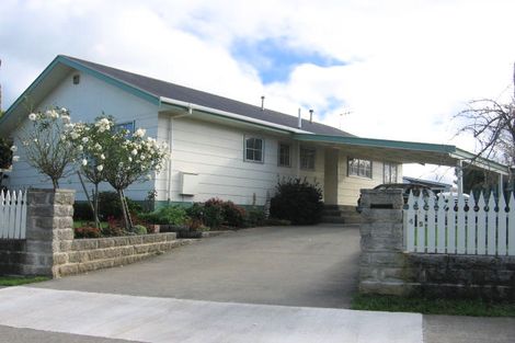 Photo of property in 45 Raglan Avenue, Cloverlea, Palmerston North, 4412