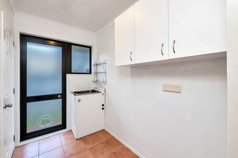 Photo of property in 16 Brittany Drive, Henderson, Auckland, 0612