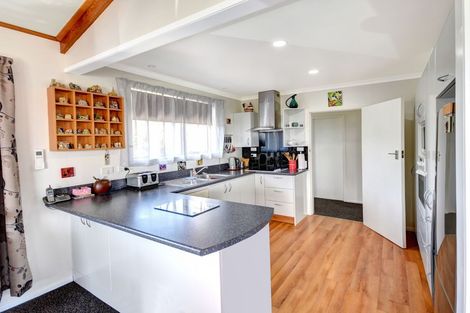 Photo of property in 9 Tweed Street, Kinmont Park, Mosgiel, 9024