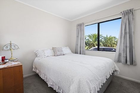 Photo of property in 27 Kowhai Avenue, Kaiaua, Miranda, 2473