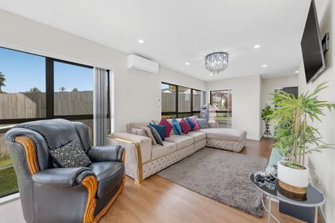Photo of property in 11a Kimdale Place, Totara Heights, Auckland, 2105