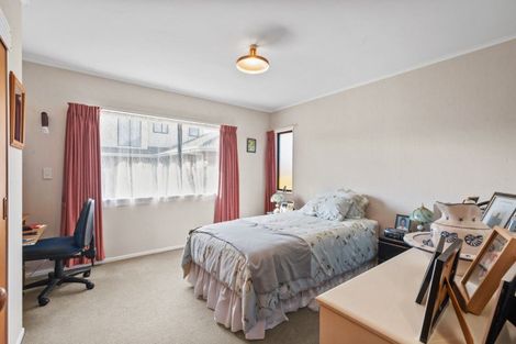 Photo of property in 2/1 Nelson Street, Papakura, 2110