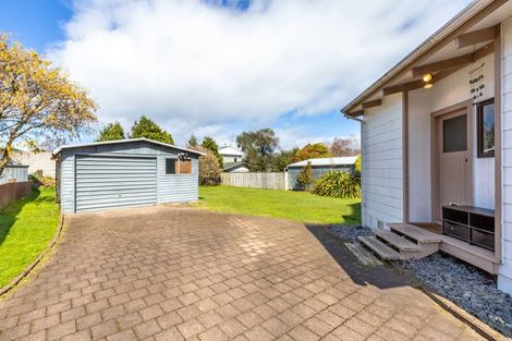 Photo of property in 24 Tobin Place, Richmond Heights, Taupo, 3330