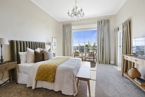Photo of property in 103 Fulford Street, New Plymouth, 4310
