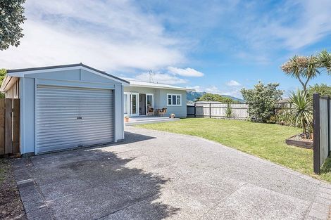 Photo of property in 22 Gawler Street, Te Horo Beach, Otaki, 5581