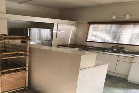 Photo of property in 11 Roberts Road, Te Atatu South, Auckland, 0610