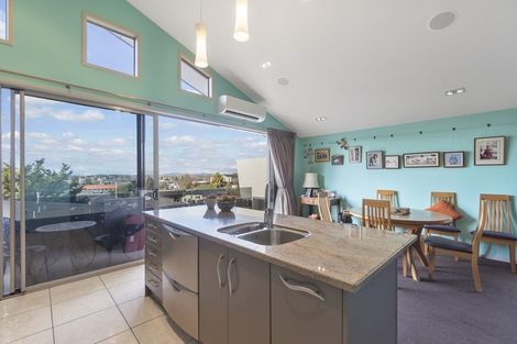 Photo of property in 3/21 Ruakiwi Road, Hamilton Lake, Hamilton, 3204