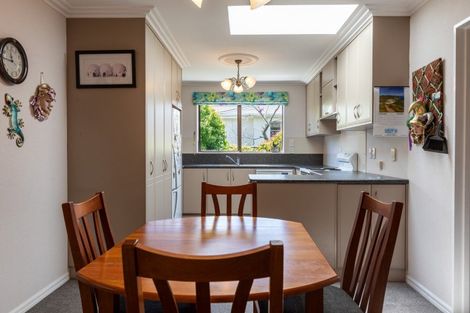 Photo of property in 12 Windsor Street, Dannevirke, 4930