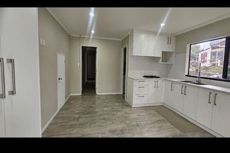 Photo of property in 8 Brook Haven Rise, Clendon Park, Auckland, 2103