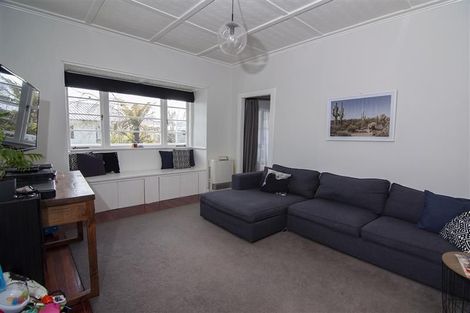 Photo of property in 16 Burrows Place, Frankton, Hamilton, 3204