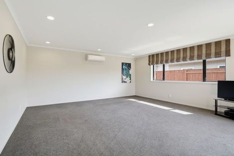 Photo of property in 2 Pegasus Place, Kelvin Grove, Palmerston North, 4414