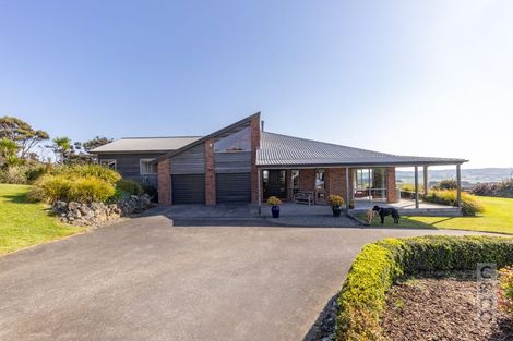 Photo of property in 457 Kiwitahi Road, Helensville, 0875