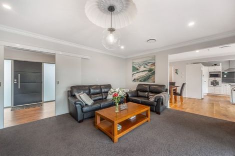 Photo of property in 64 Hooker Avenue, Chedworth, Hamilton, 3210