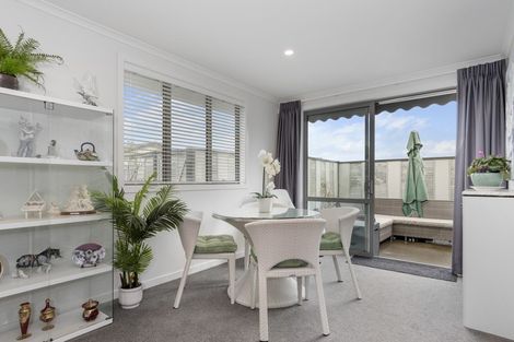 Photo of property in Waterview Estate, 31/4 Greystone Place, Omokoroa, 3114
