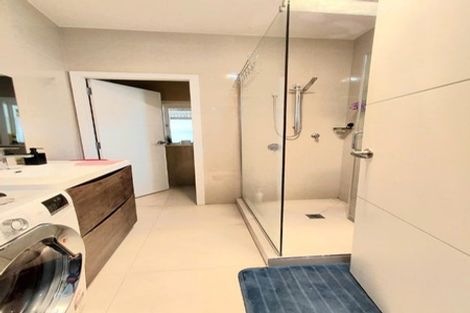 Photo of property in 86d Kelman Road, Kelston, Auckland, 0602