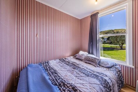 Photo of property in 9 Ohinemuhu Road, Porangahau, 4293