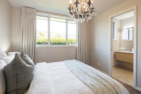 Photo of property in 129 Saint Kilda Road, Cambridge, 3434