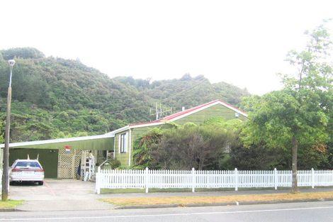 Photo of property in 89 Gemstone Drive, Birchville, Upper Hutt, 5018