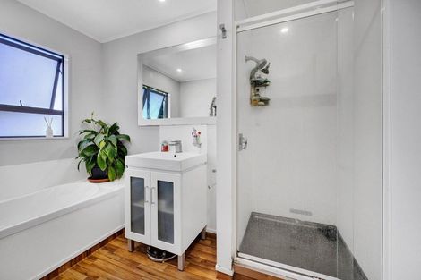 Photo of property in 18 Manuka Place, Hawera, 4610