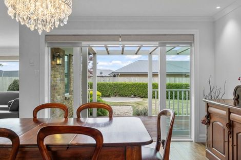 Photo of property in 10 Dundee Close, Darfield, 7510