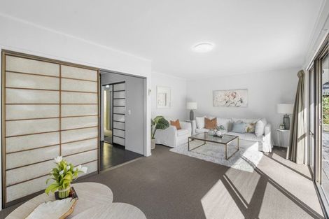 Photo of property in 2/5 Hanlon Crescent, Narrow Neck, Auckland, 0624