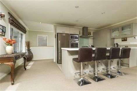 Photo of property in 27 Mural Place, Greenhithe, Auckland, 0632